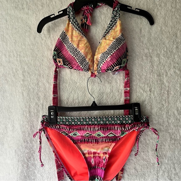 Kenneth Cole Reaction 2 - Piece Bikini Swimsuit Size M - Picture 1 of 7